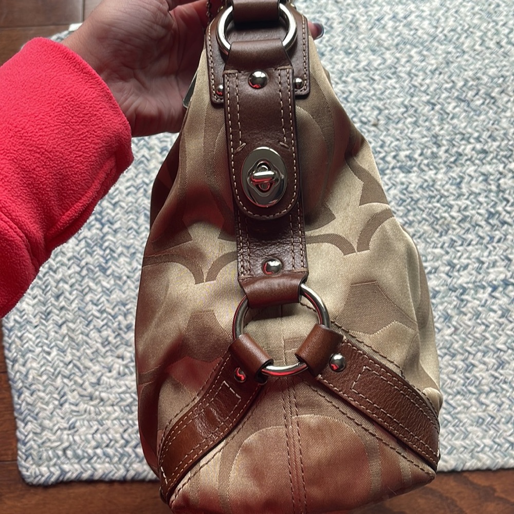 COACH Large Signature Carly Handbag - Picture 5 of 11